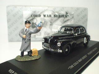 PEUGEOT 203 BLACK SDECE+2 FIGURE